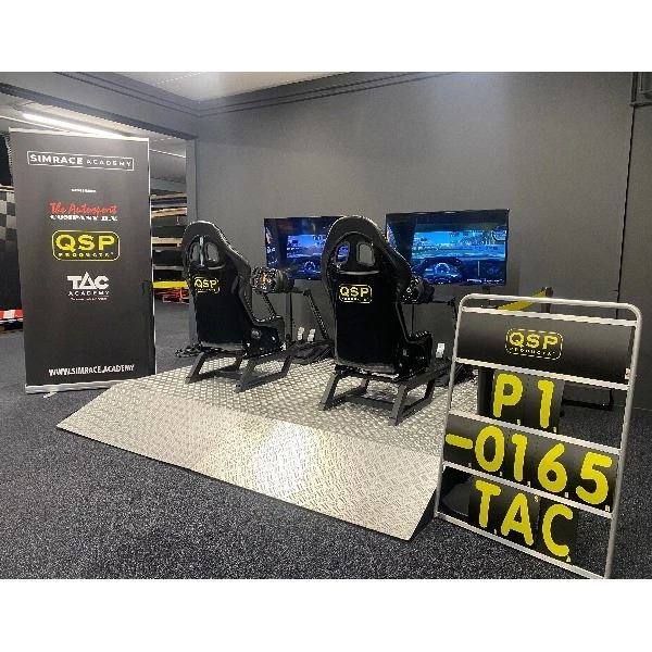 GT Simulator Zwart